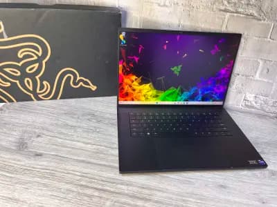 Razer Blade 16 RTX 4090 i9-13950HX