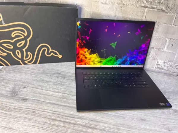 Razer Blade 16 RTX 4090 i9-13950HX - photo 1